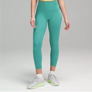 Lululemon Wunder Train HR Tight 25”